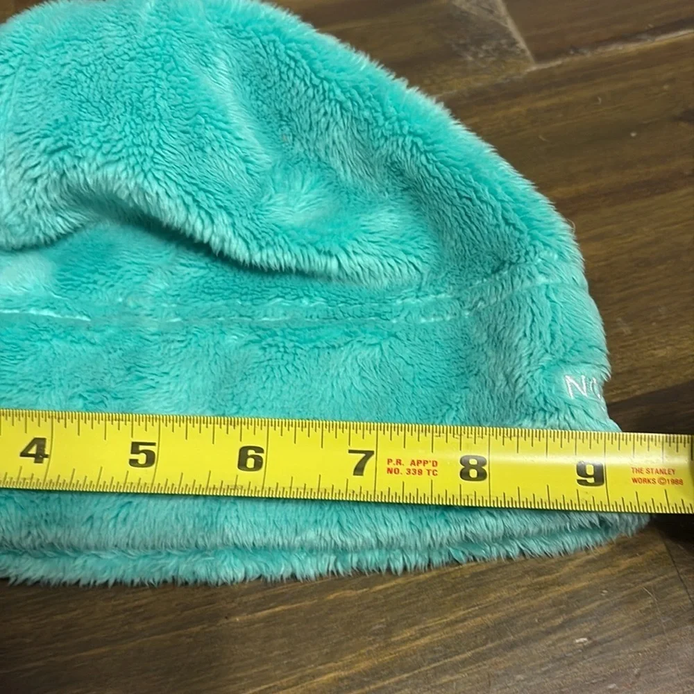 The North Face Mint Green Fleece Youth Beanie Hat Winter Warm Medium